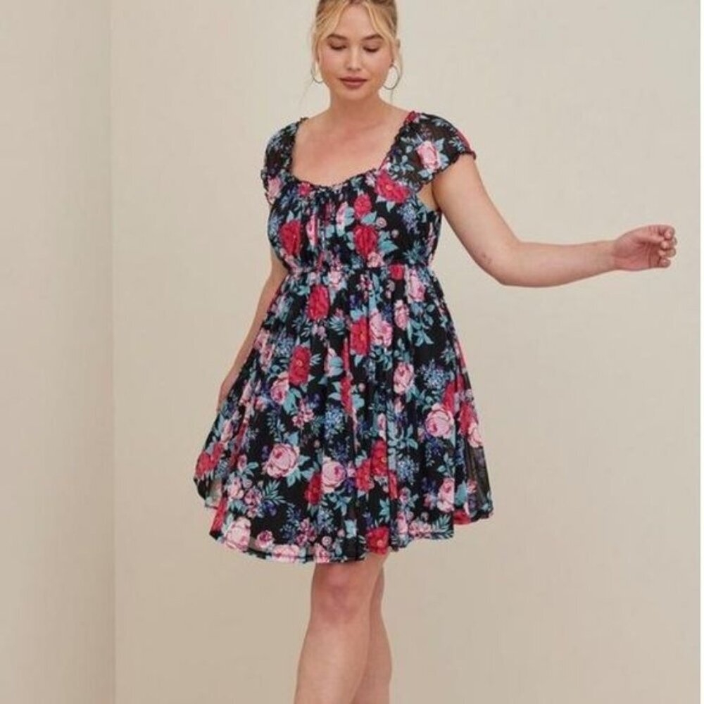 Torrid Black Floral Sweetheart Mini Dress 3X Short‎ Sleeve Coquette Summer